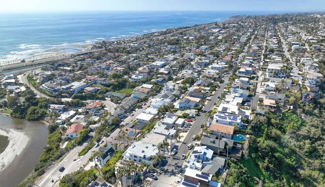 Encinitas, CA